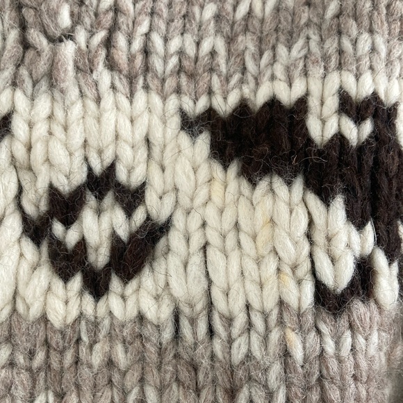 Vintage Cowichan Knit Sweater - Picture 4 of 5